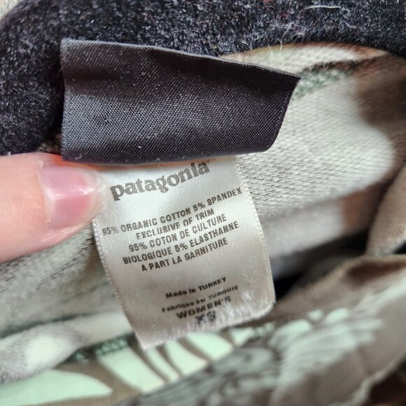 PATAGONIA Green Floral Hoodie Sweatshirt - Picture 5 of 5